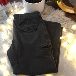 Khaki olive DOCKERS cargo 38x30 slit pockets & small hip pocket & 2 zip pkts